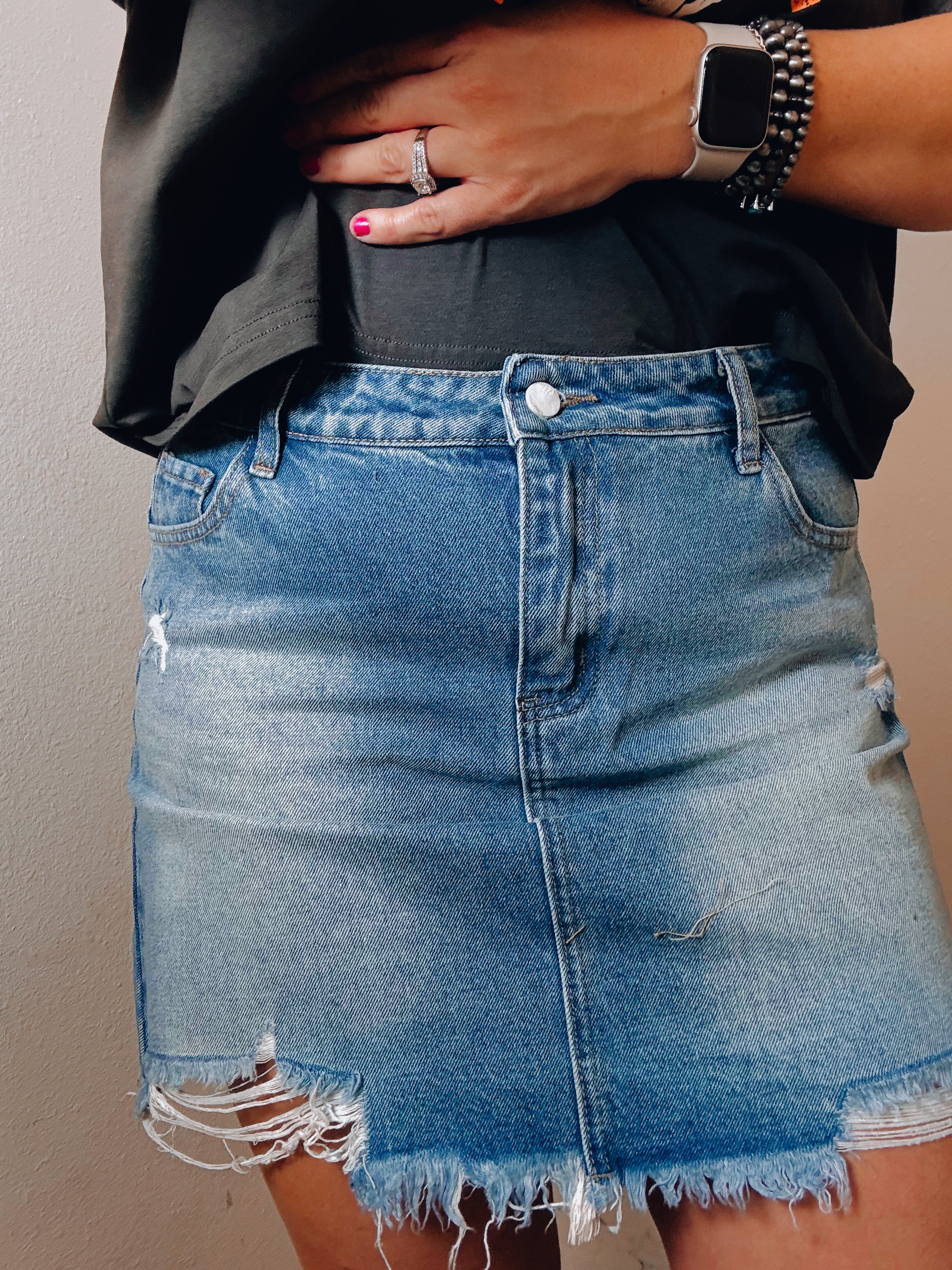 Ladies Slim-Fit Denim Skirt